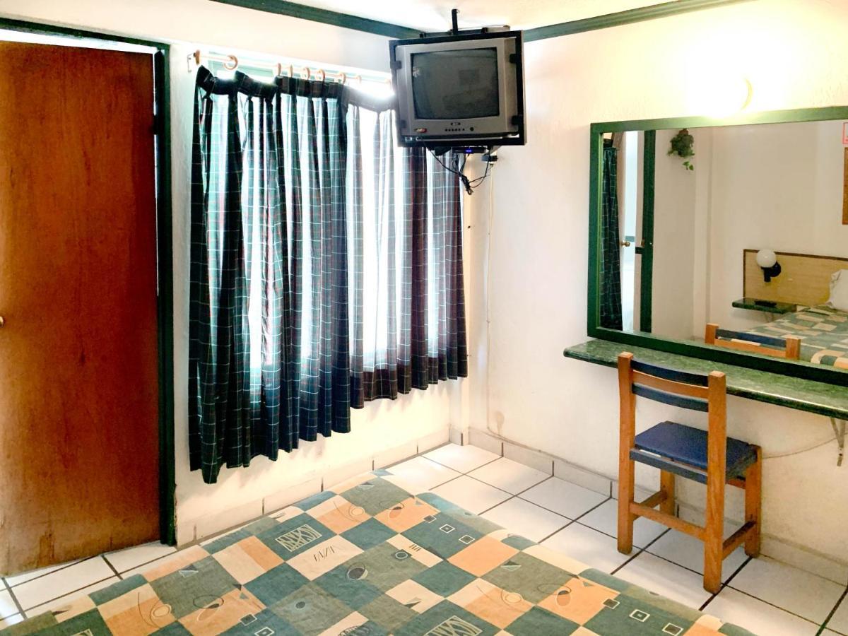 Hotel Vagabundo Plaza Del Sol Zapopan Exterior photo